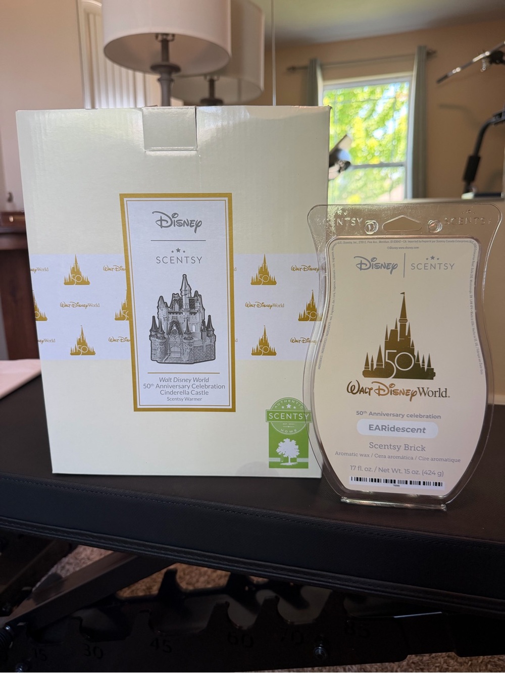 Disney x Scentsy Walt Disney World 50th Anniversary Scentsy Brick - Gold & Cream